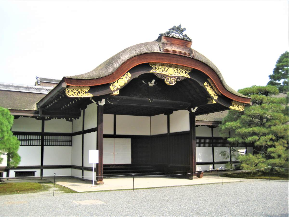 歴代天皇の住まい「京都御所」を大解剖！平安時代の宮廷文化が残る場所 - KYOTO SIDE 〜もっと知ってほしい、京都のいろいろ。〜