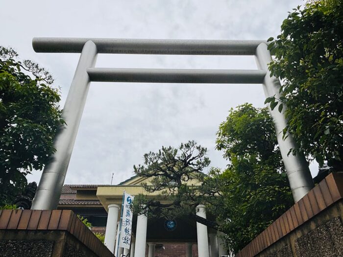 ジェラルミン製の鳥居