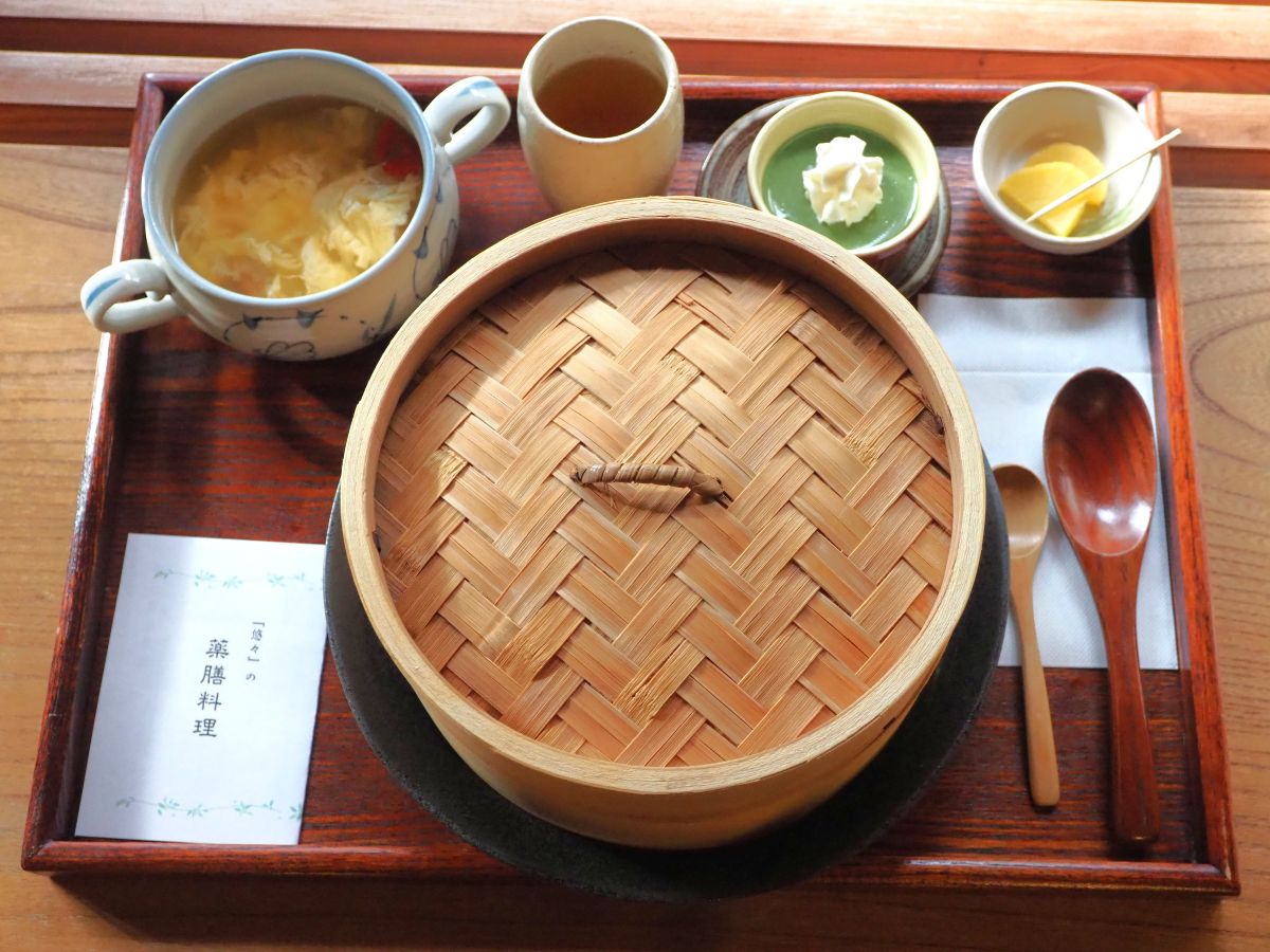 漢方喫茶「悠々」